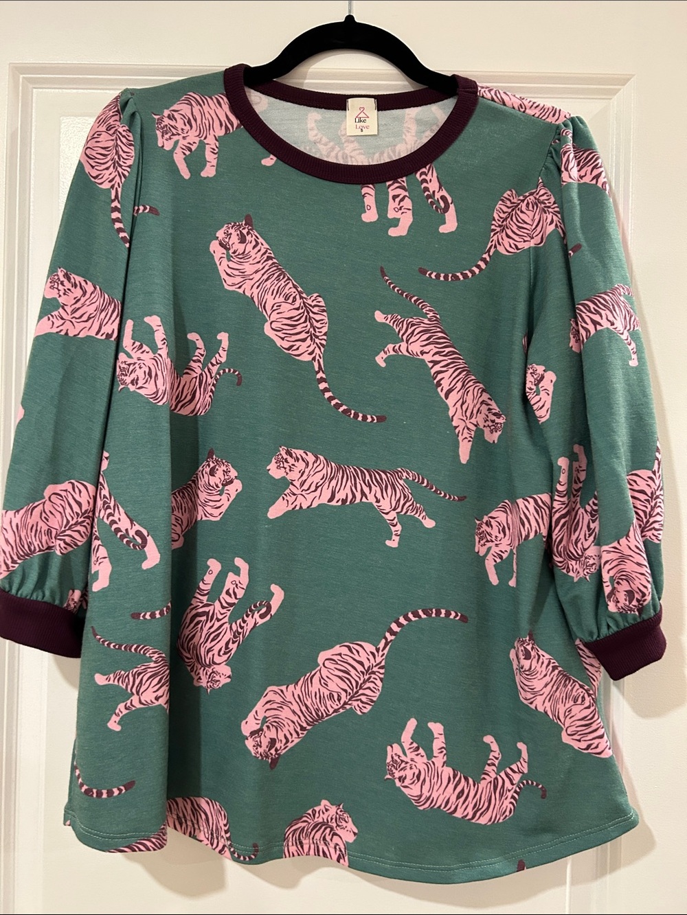 Girls' Green & Pink Tiger Print Long Sleeve Pajama Top